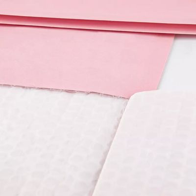 Karton SGS Gerecycleerde Kraft Mailers Eco-vriendelijke roze dubbele Kraft Paper Bubble Mailers